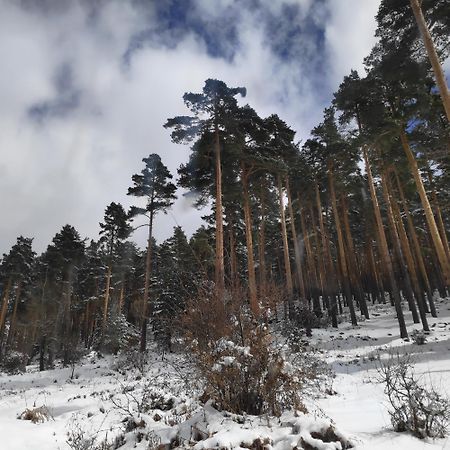 Las Encarnas Braojos de la Sierra Bagian luar foto